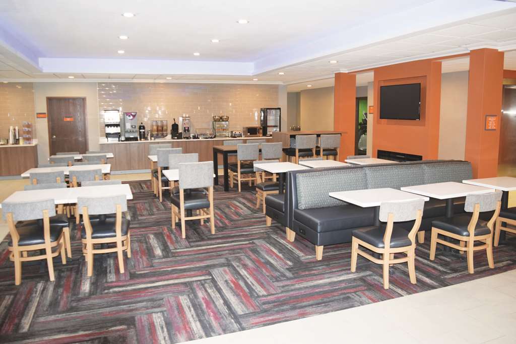 La Quinta By Wyndham Lackawanna Restaurant photo